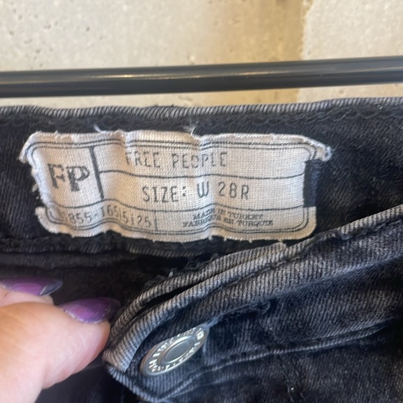 Free people black Camo skinny jeans. Slight stretch. Size 28. Never worn. - Picture 2 of 5